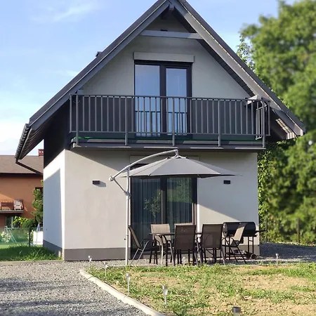 Holiday home Domki Rownia Ustron Cisownica